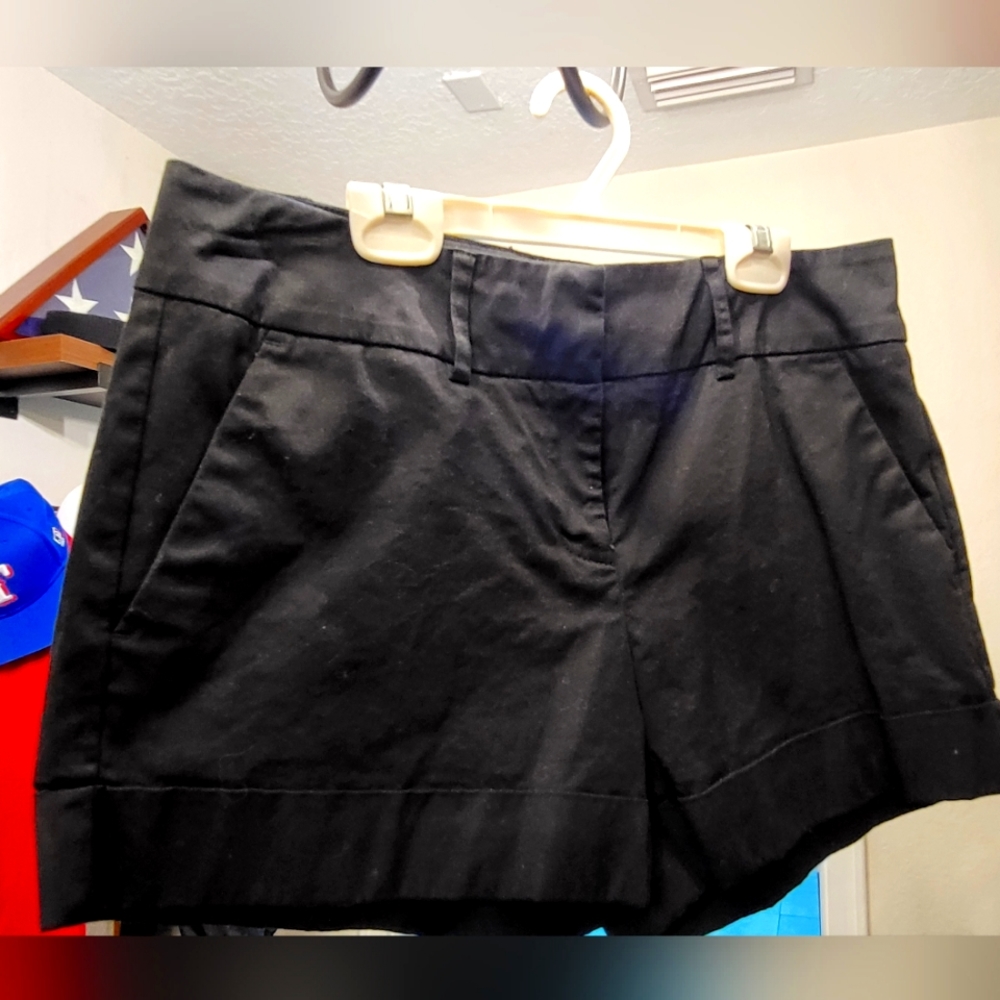 Black 3 inch short